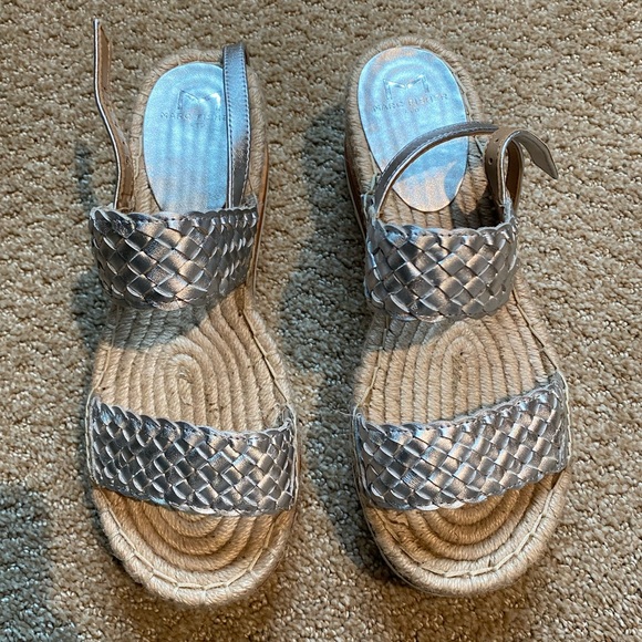 Like New | Marc Fisher Espadrille Silver Sandal | W6.5 - Picture 3 of 4